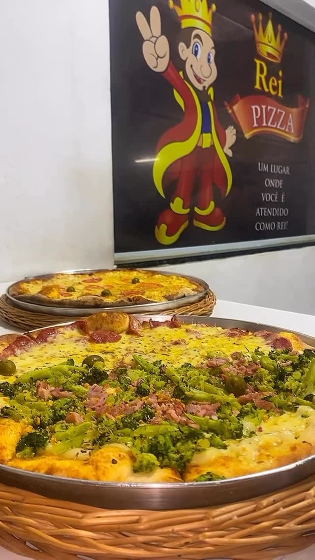 Pizza salgada bem recheada
